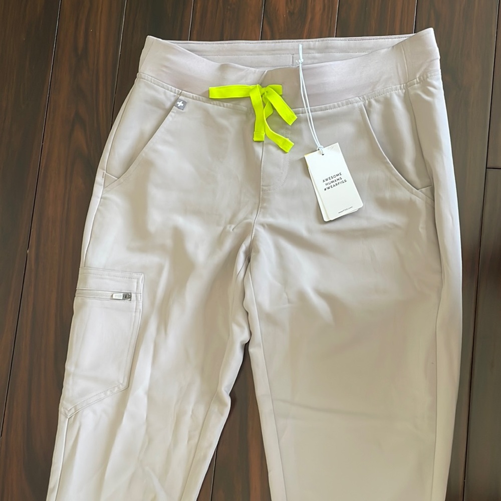 Taupe Zamora Figs NWT
